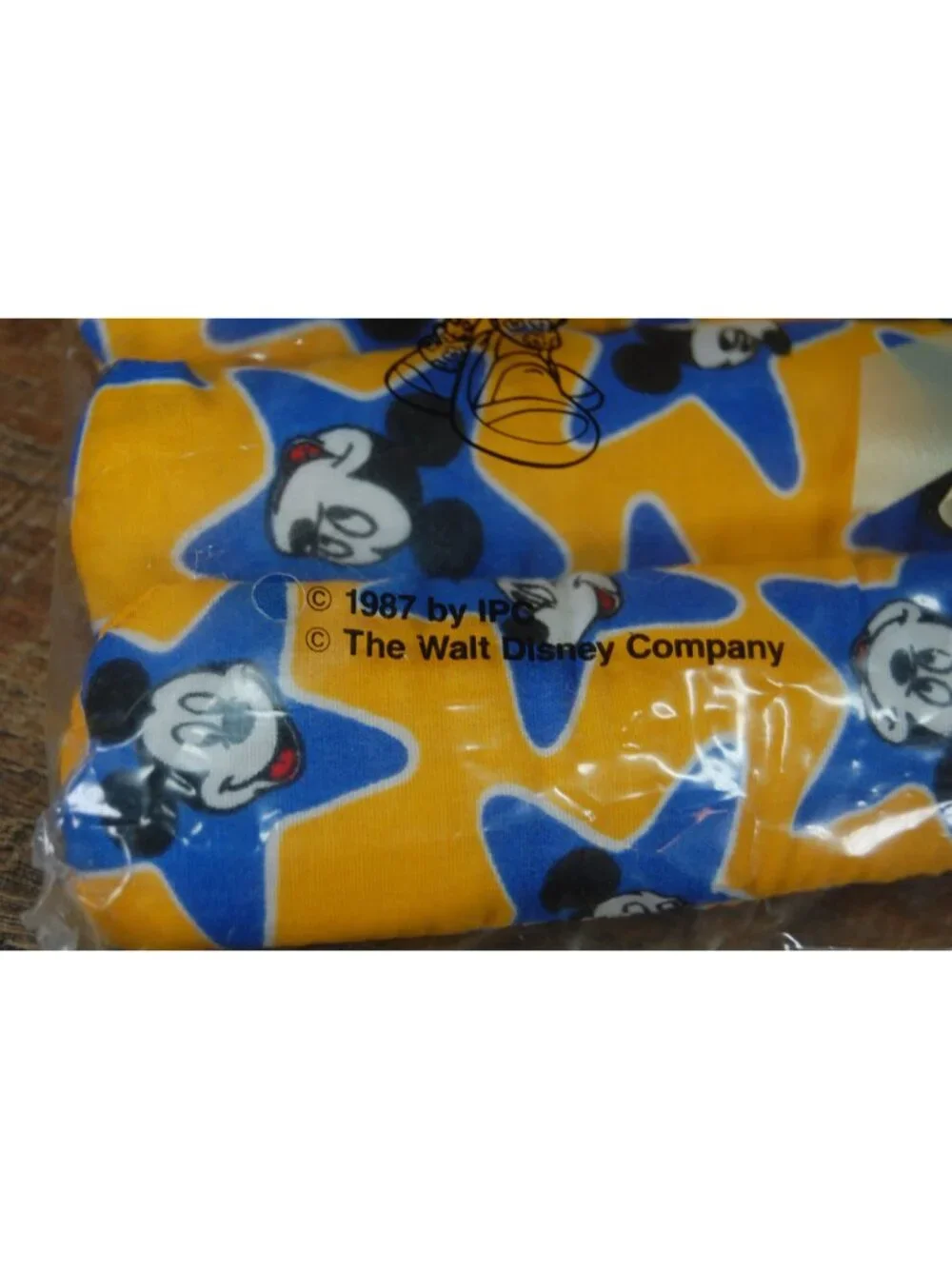 NEW Vintage 1987 Mickey Mouse Disney IPC Padded Hangers Soft Scent Blue Yellow